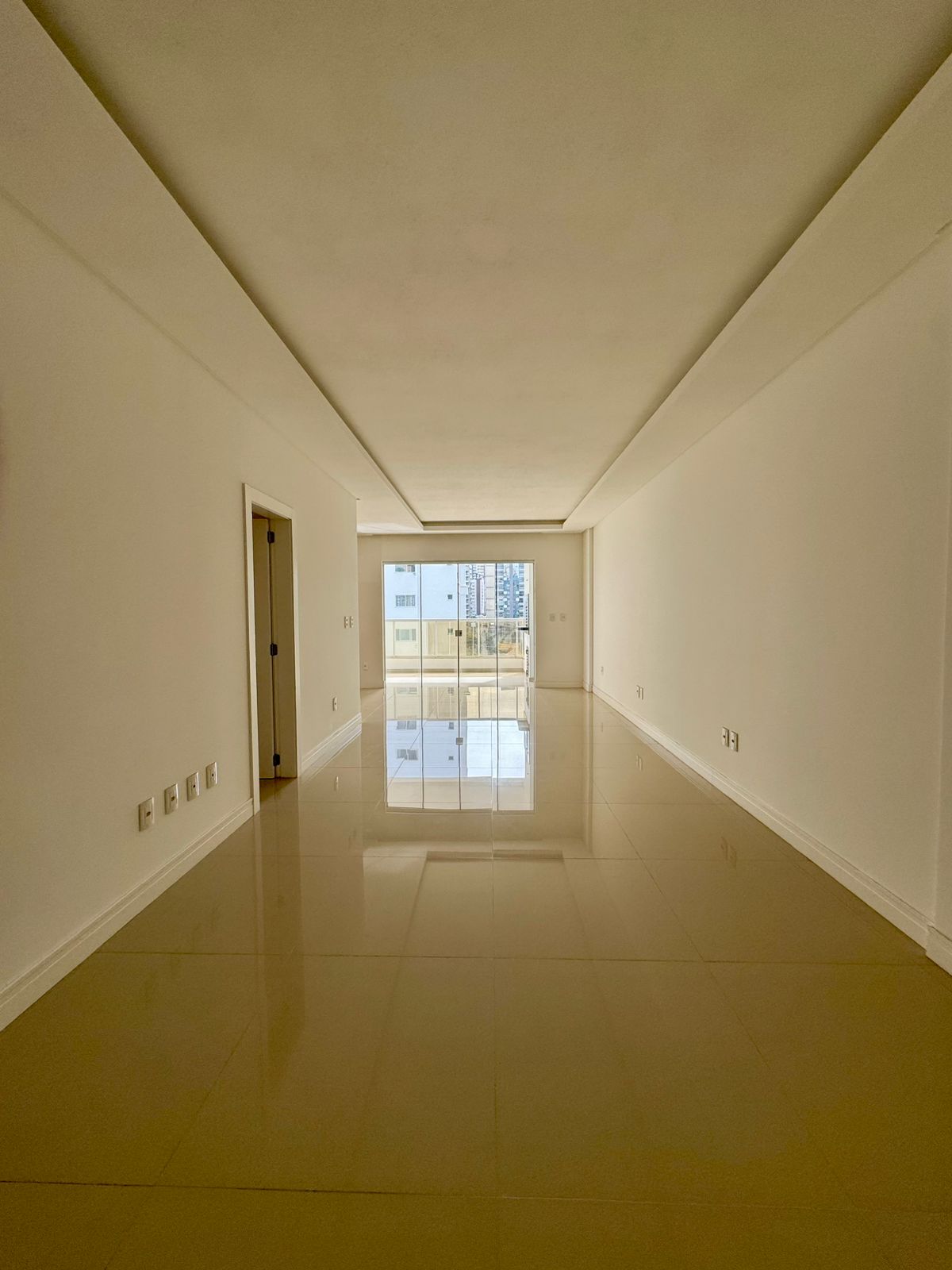 PRONTO PARA MORAR EM 100X - 03 SUÍTES -  02 VAGAS