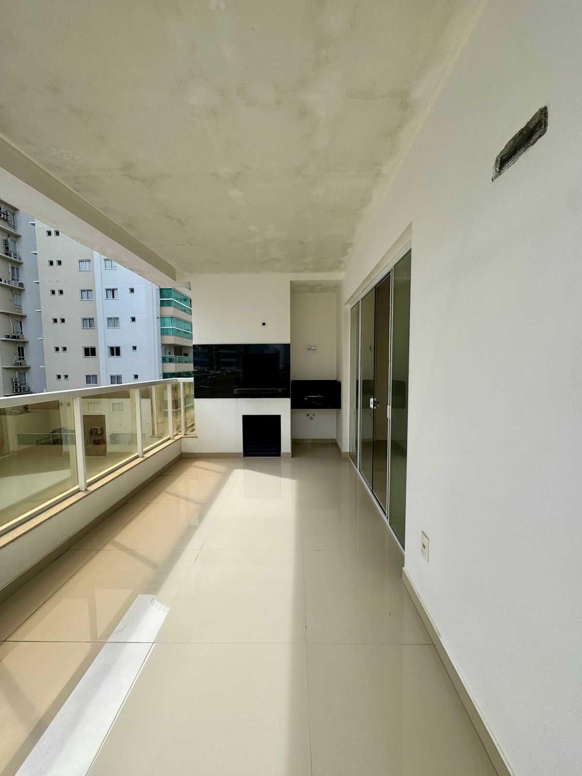 PRONTO PARA MORAR EM 100X - 03 SUÍTES -  02 VAGAS