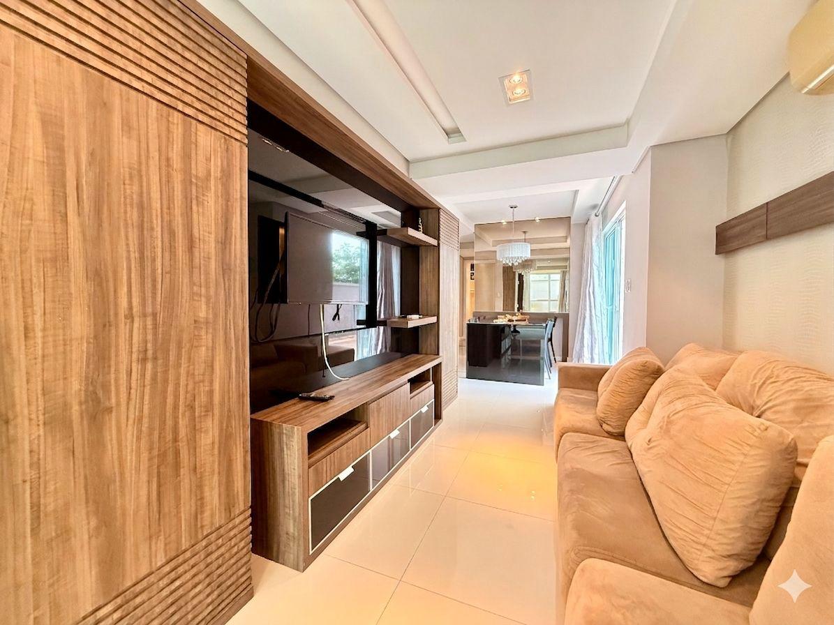 Apartamento a 50 Metros da Av Nereu Ramos!! 2 suítes Mobiliado