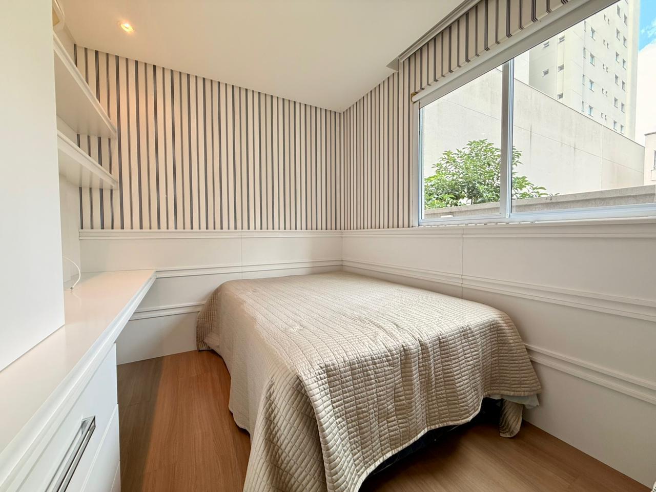 Apartamento a 50 Metros da Av Nereu Ramos!! 2 suítes Mobiliado